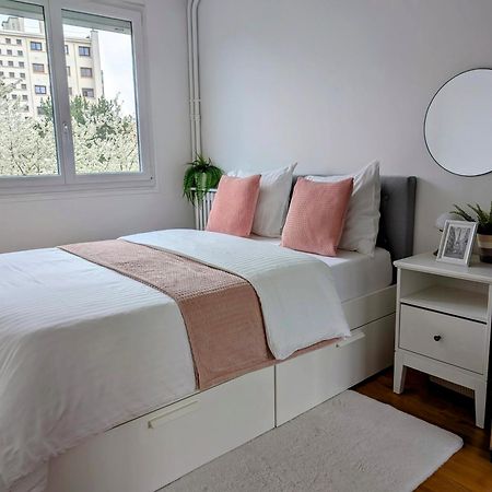 Entire 60M2 Apartment - Close To Paris - Parking - Kitchen - 2Min Rerb - Olympic'24 Bourg-la-Reine Eksteriør billede